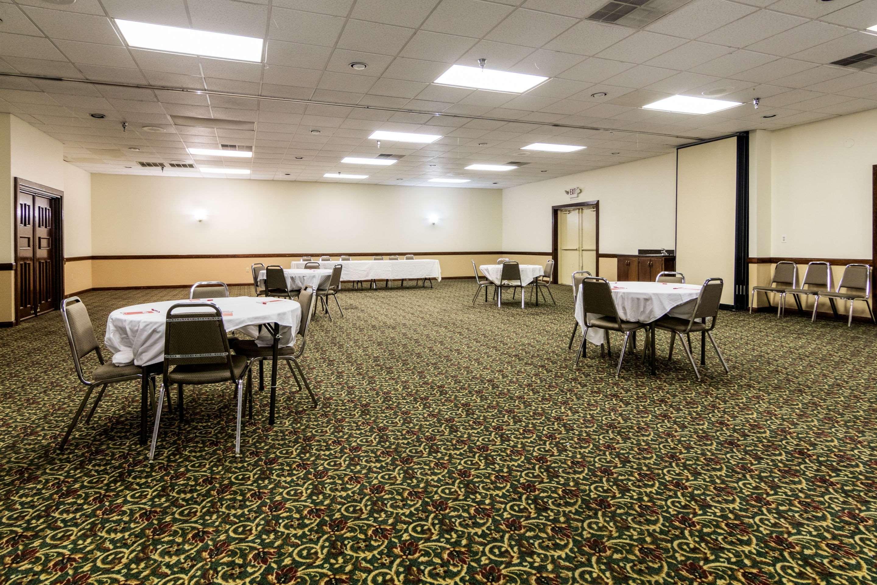 Econo Lodge Inn & Suites Conference Center Dublin Exterior foto
